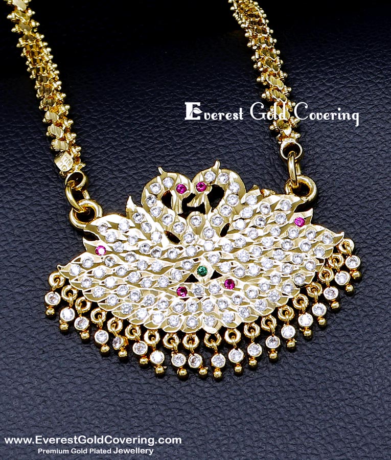 traditional long chain with dollar