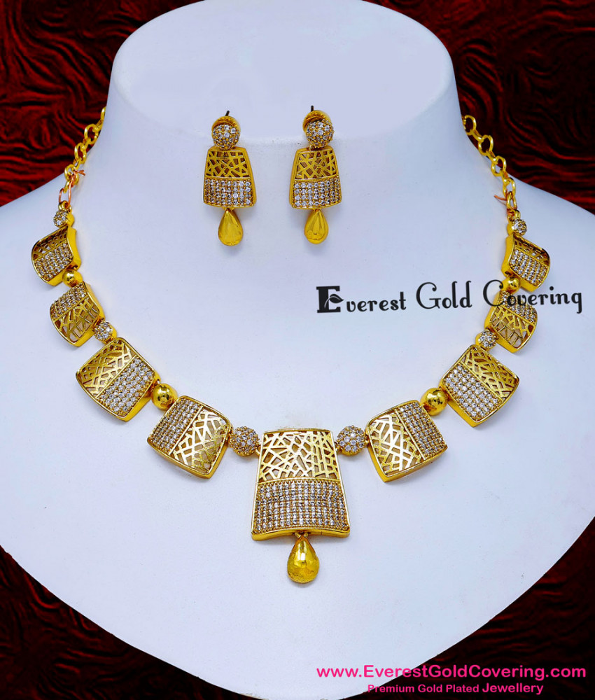 Antique jewellery artificial