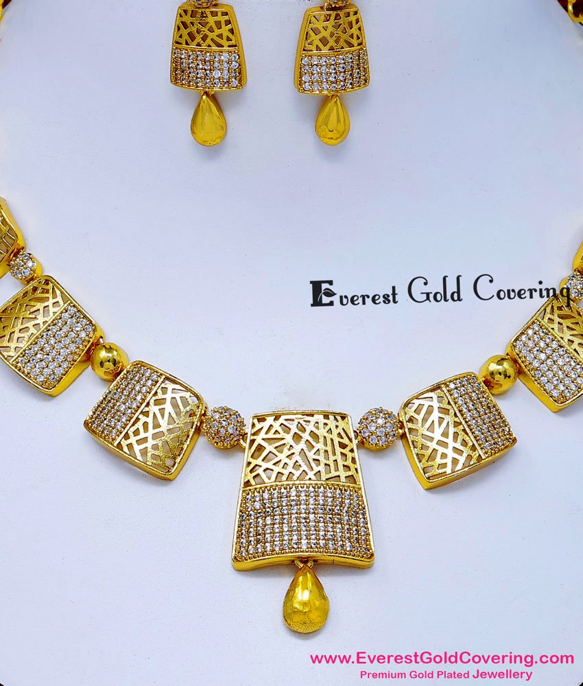 Antique jewellery artificial
